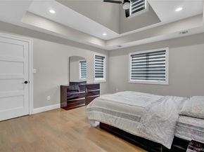 10 Fuschetto Court, Farmingdale NY 11735
