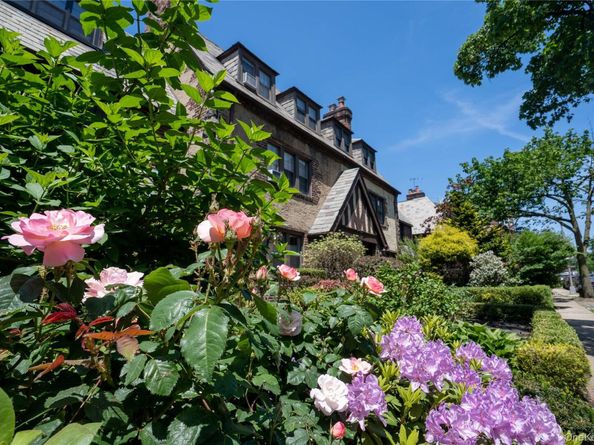76-66 Austin Street 4B, Forest Hills NY 11375