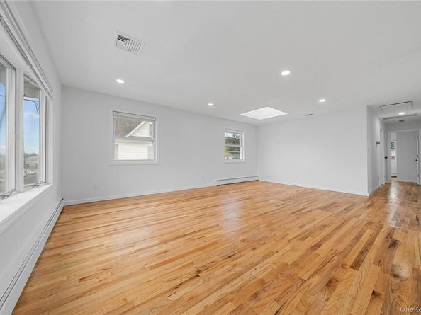 16 Johnson Place, Freeport NY 11520