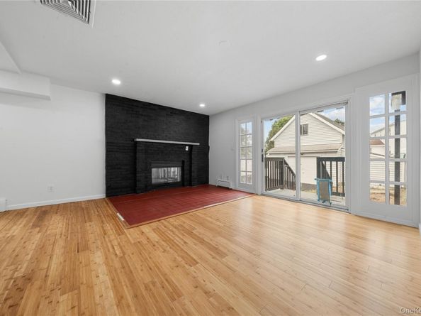 16 Johnson Place, Freeport NY 11520