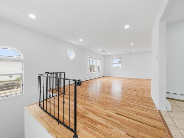 16 Johnson Place, Freeport NY 11520