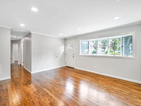 1039 Joselson Avenue, Bay Shore NY 11706