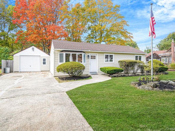 1039 Joselson Avenue, Bay Shore NY 11706