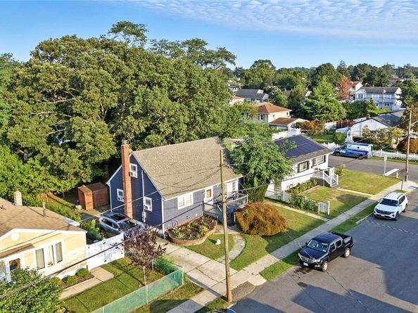 111 Sherbrooke Road, West Babylon NY 11704
