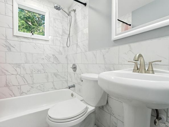 111 Sherbrooke Road, West Babylon NY 11704