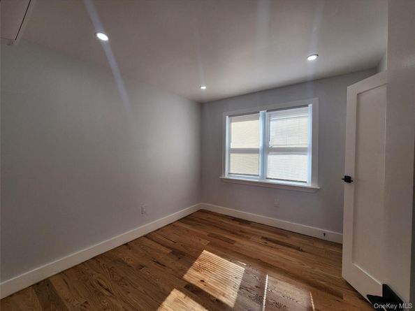 330 Taylor Avenue, Bronx NY 10473