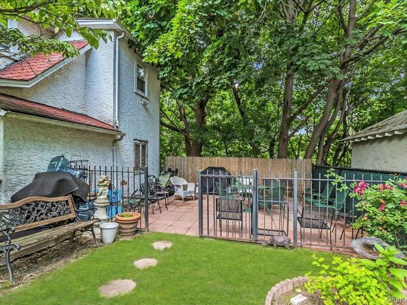 21 Hayden Avenue, Great Neck NY 11024