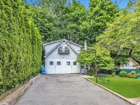 21 Hayden Avenue, Great Neck NY 11024