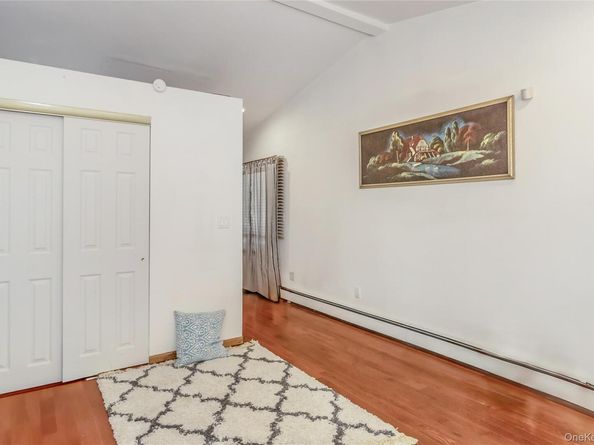 28 Roberts Road W, Shirley NY 11967