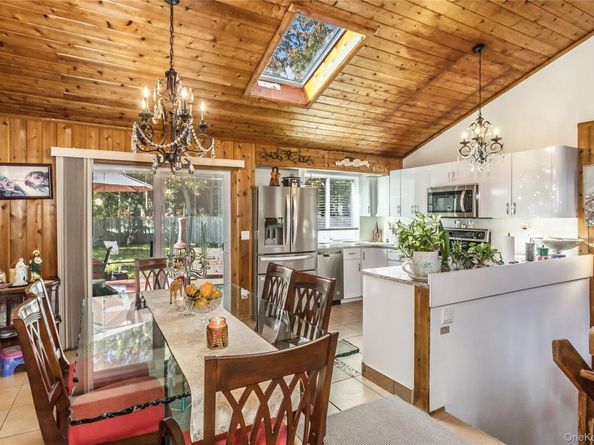 28 Roberts Road W, Shirley NY 11967