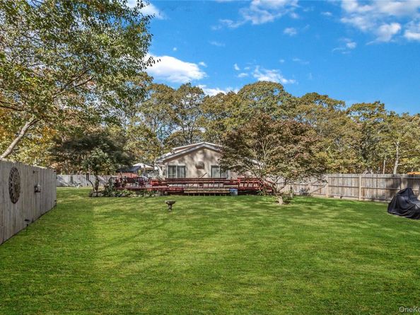 28 Roberts Road W, Shirley NY 11967