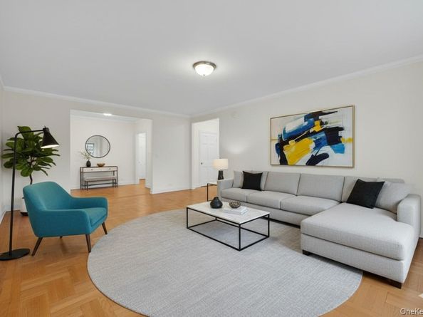 5 Midland Gardens 3M, Bronxville NY 10708