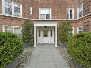 5 Midland Gardens 3M, Bronxville NY 10708