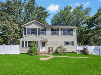 107 Shinnecock Avenue