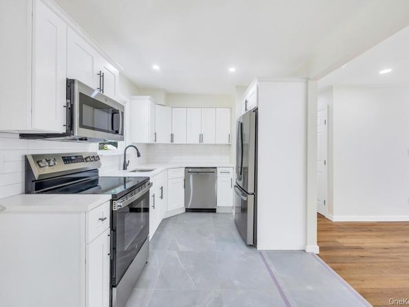 107 Shinnecock Avenue, Mastic NY 11950