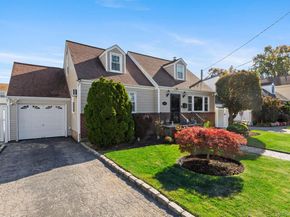 165 Lenox Avenue, Uniondale NY 11553