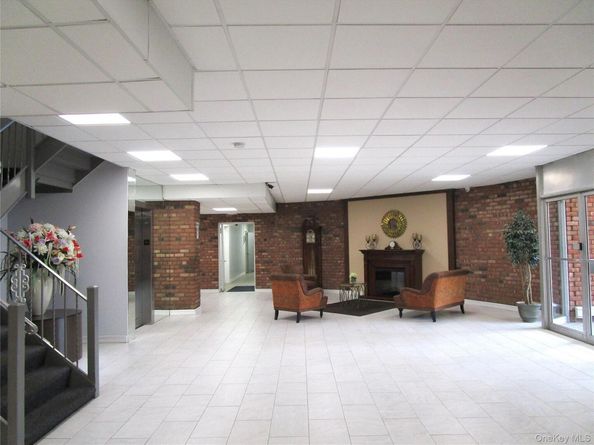 75 Noble Street 126, Lynbrook NY 11563