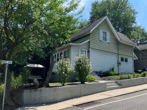 19 Tatterson Street, Roslyn NY 11576