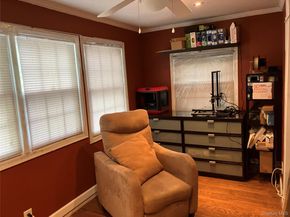 19 Tatterson Street, Roslyn NY 11576