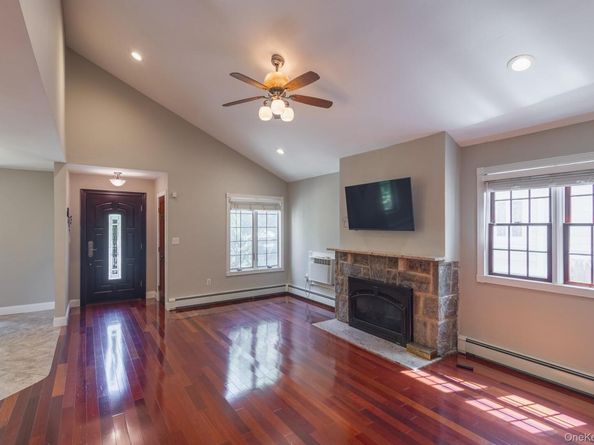 41-16 249th Street, Little Neck NY 11363