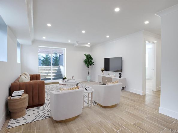 46 Linwood Road N, Port Washington NY 11050