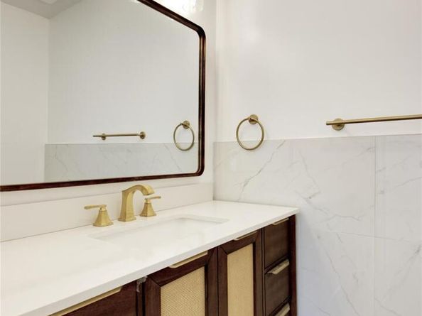 46 Linwood Road N, Port Washington NY 11050
