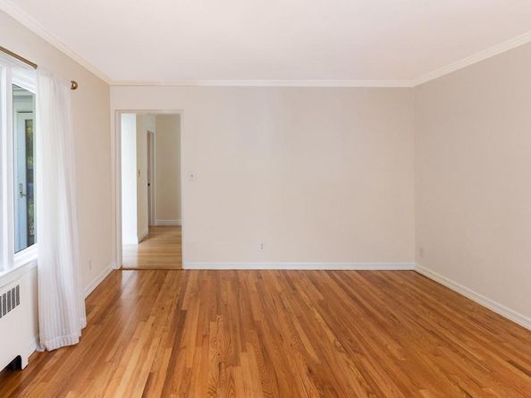 77 Washington Avenue, Dobbs Ferry NY 10522