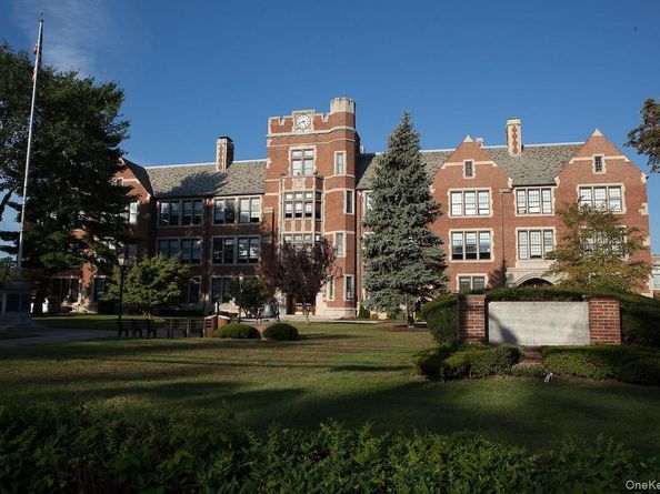 77 Washington Avenue, Dobbs Ferry NY 10522