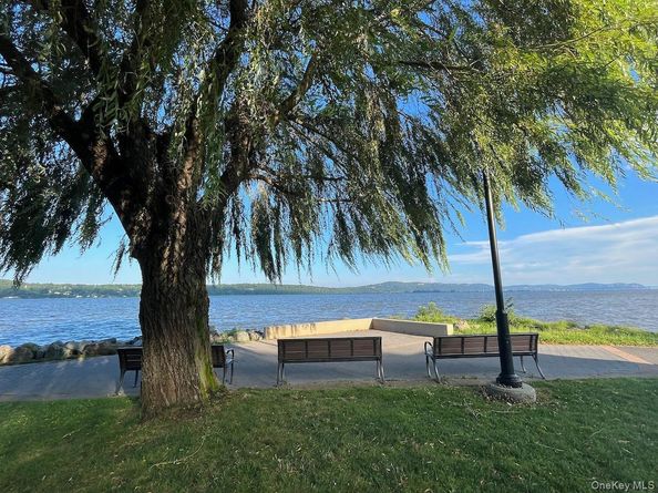 77 Washington Avenue, Dobbs Ferry NY 10522