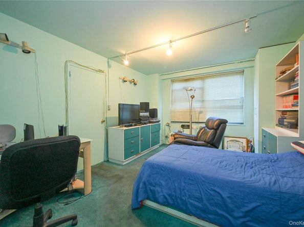 61-20 Grand Central Parkway C 306, Forest Hills NY 11375