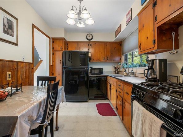 86 Caffrey Avenue, Bethpage NY 11714