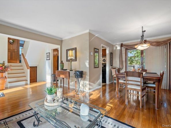 86 Caffrey Avenue, Bethpage NY 11714