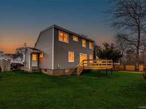 6 Grand Haven Court, Commack NY 11725