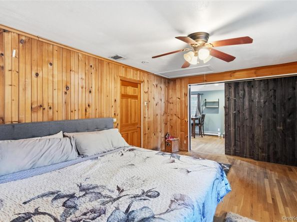 114 Sportsmen Street, Central Islip NY 11722