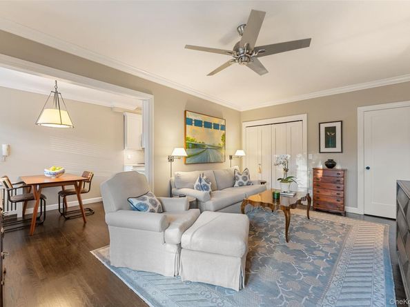 11 Brooklands GI, Bronxville NY 10708