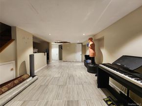 883 McKenna Avenue, Baldwin NY 11510