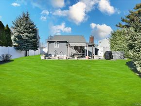24 Arlyn Drive E, Massapequa NY 11758