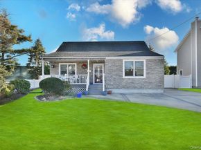 24 Arlyn Drive E, Massapequa NY 11758