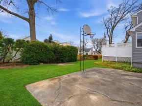 219 E John Street, Lindenhurst NY 11757