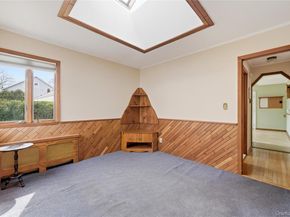 219 E John Street, Lindenhurst NY 11757