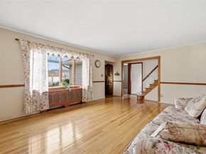 219 E John Street, Lindenhurst NY 11757