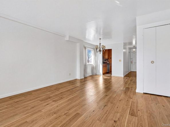 150 Glenwood Avenue F5, Yonkers NY 10703