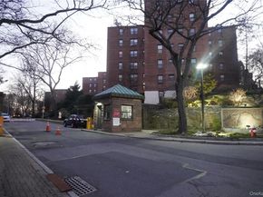 161 Pearsall Drive Pearsall Drive 3H, Mount Vernon NY 10552