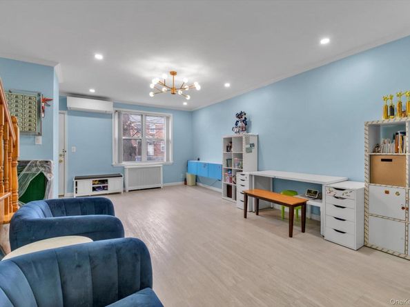 7-20 160th Street, Whitestone NY 11357