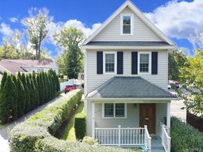 6 Morris Lane, Great Neck NY 11024