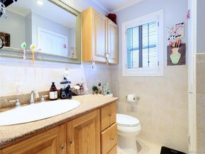 6 Morris Lane, Great Neck NY 11024