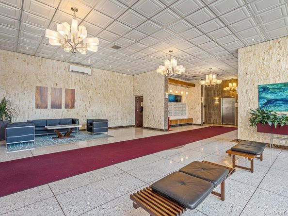 152-18 Union Turnpike 12R, Flushing NY 11367