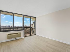 152-18 Union Turnpike 12R, Flushing NY 11367