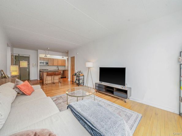 475 Sterling Place 2J, Brooklyn NY 11238