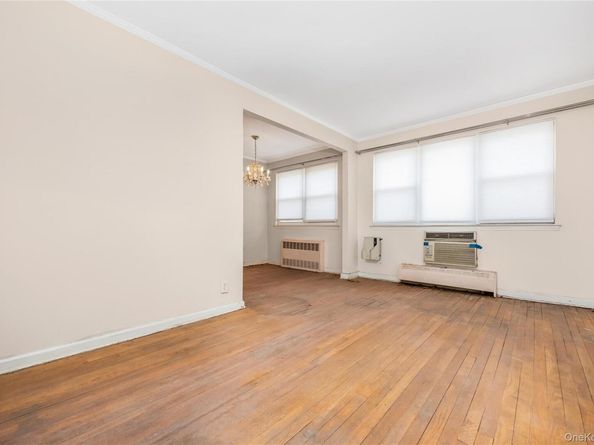 41-18 149th Pl, Flushing NY 11355